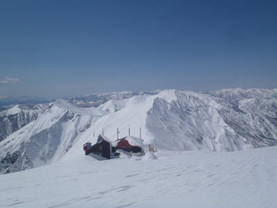 肩の小屋