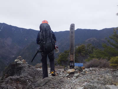 鶏冠山