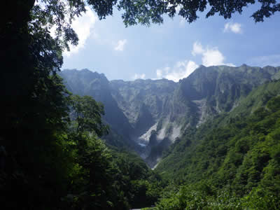 一ノ倉岳岩壁