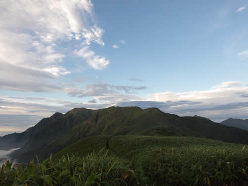 茂倉岳