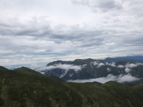 谷川岳双耳峰。